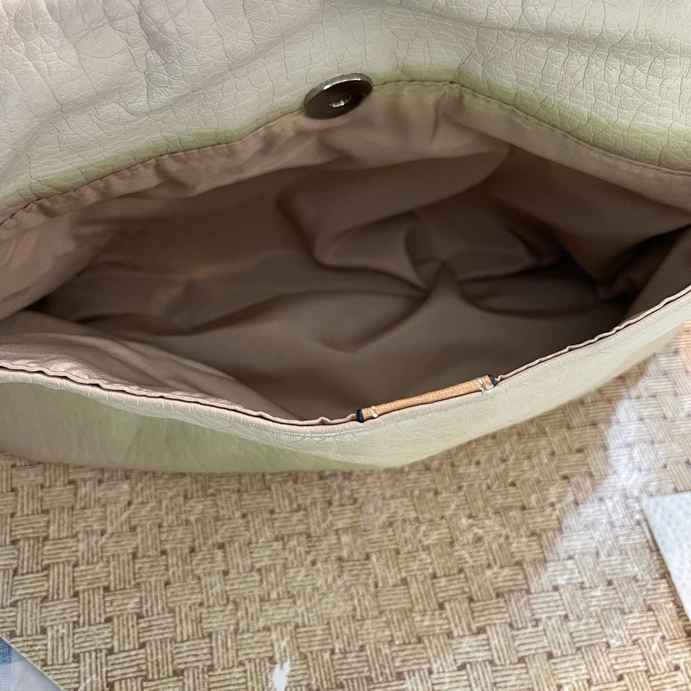 Giani Bernini purse/crossover Bag . 13” X. 9”. Lot of pockets Great shape! - Picture 7 of 8